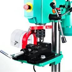 Sturm BD7037 вертикально-сверлильный станок