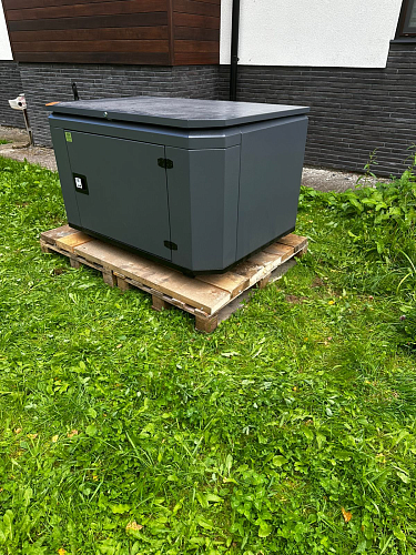 A-iPower A7000EAX в супертихом зимнем кожухе 1400SS RAL 7024 + блок автозапуска A-iPower 400 В, 25 А