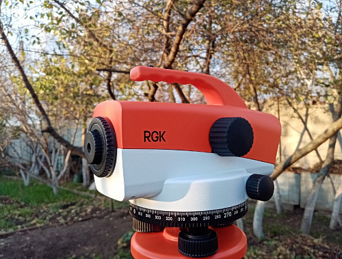 RGK C-32 - оптический нивелир